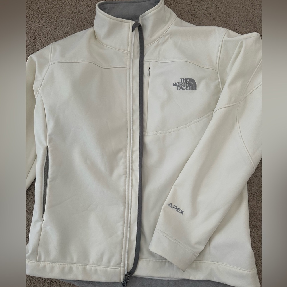 NWT Northface Apex women’s jacket